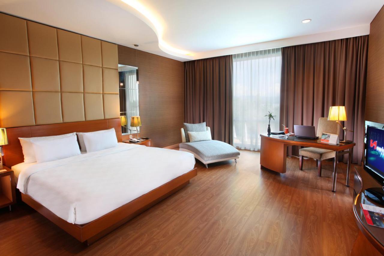 สวิส-เบลโฮเต็ล เคนดาริ Hotel เคนดารี ภายนอก รูปภาพ