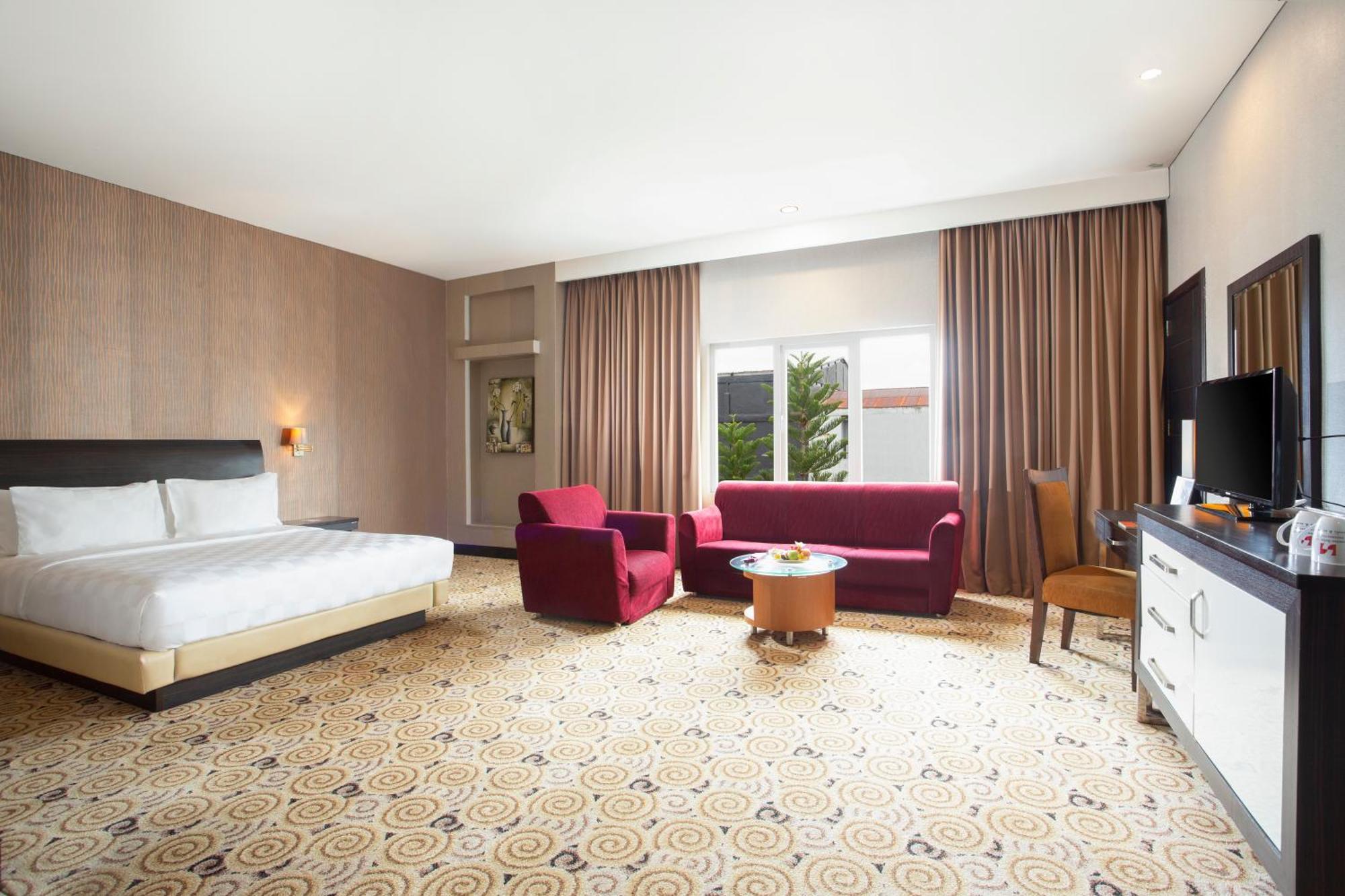 สวิส-เบลโฮเต็ล เคนดาริ Hotel เคนดารี ภายนอก รูปภาพ