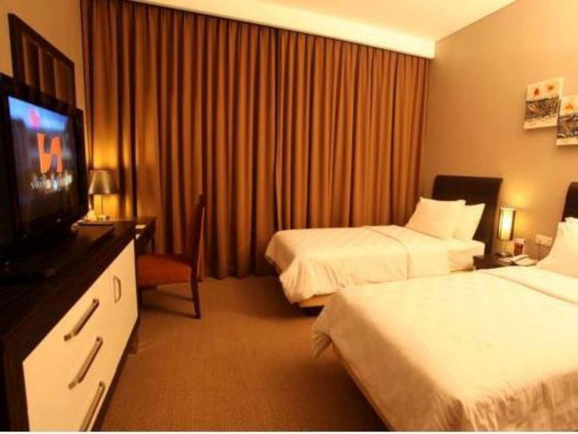 สวิส-เบลโฮเต็ล เคนดาริ Hotel เคนดารี ภายนอก รูปภาพ
